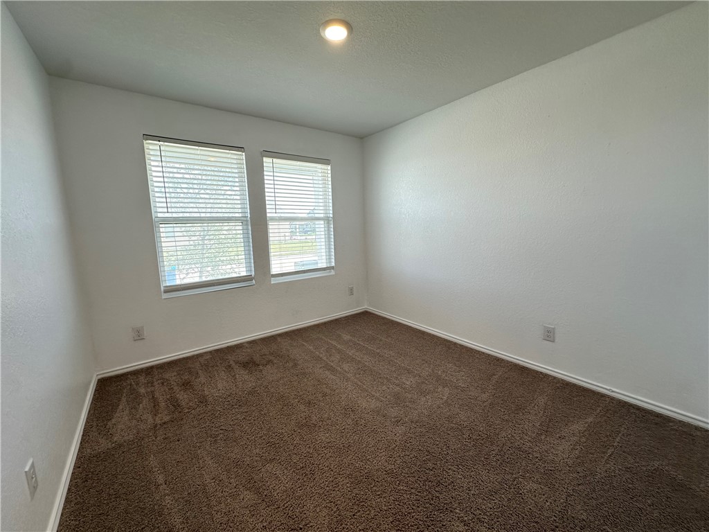 1203 Athena Dr Property Photo 26