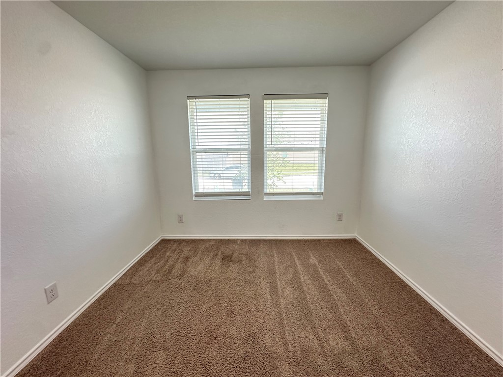 1203 Athena Dr Property Photo 27