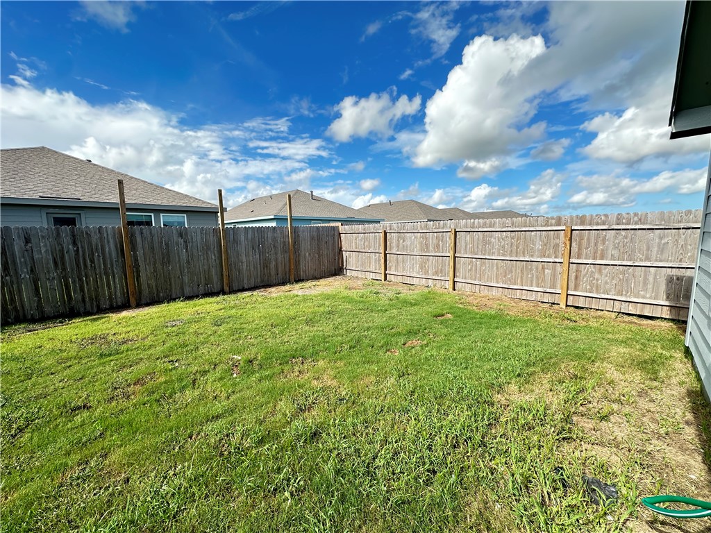 1203 Athena Dr Property Photo 40