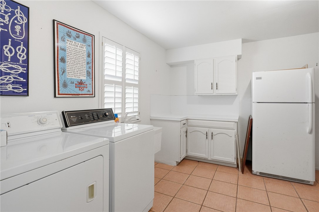 10 Catalina Dr Property Photo 5