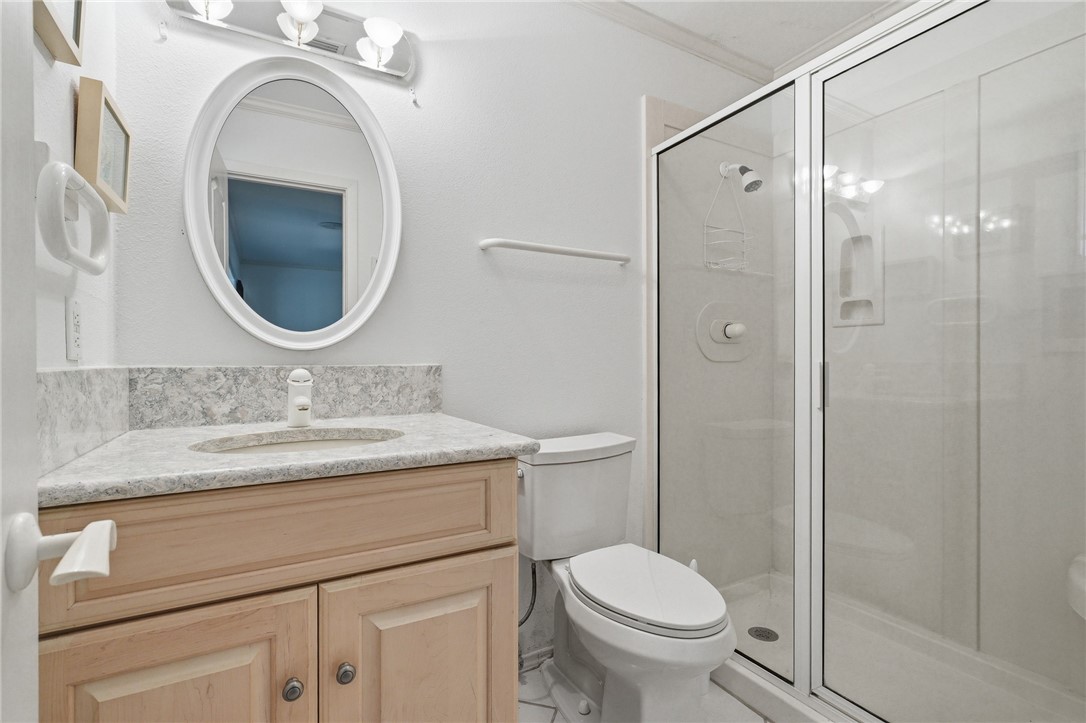 10 Catalina Dr Property Photo 22