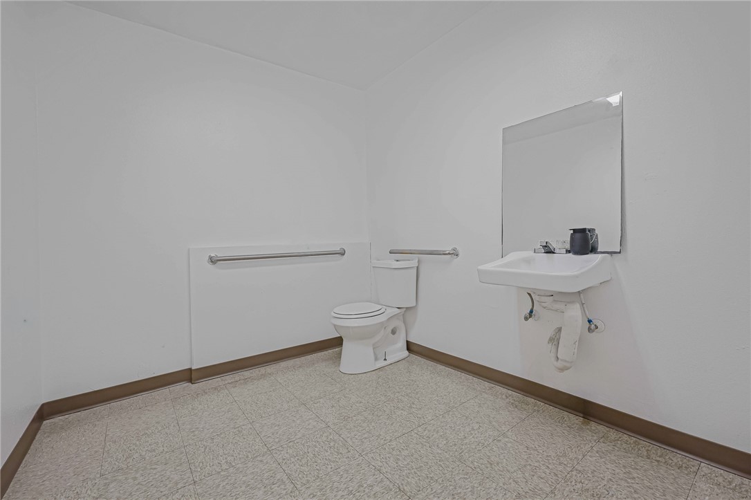 2621 Ayers St Property Photo 11