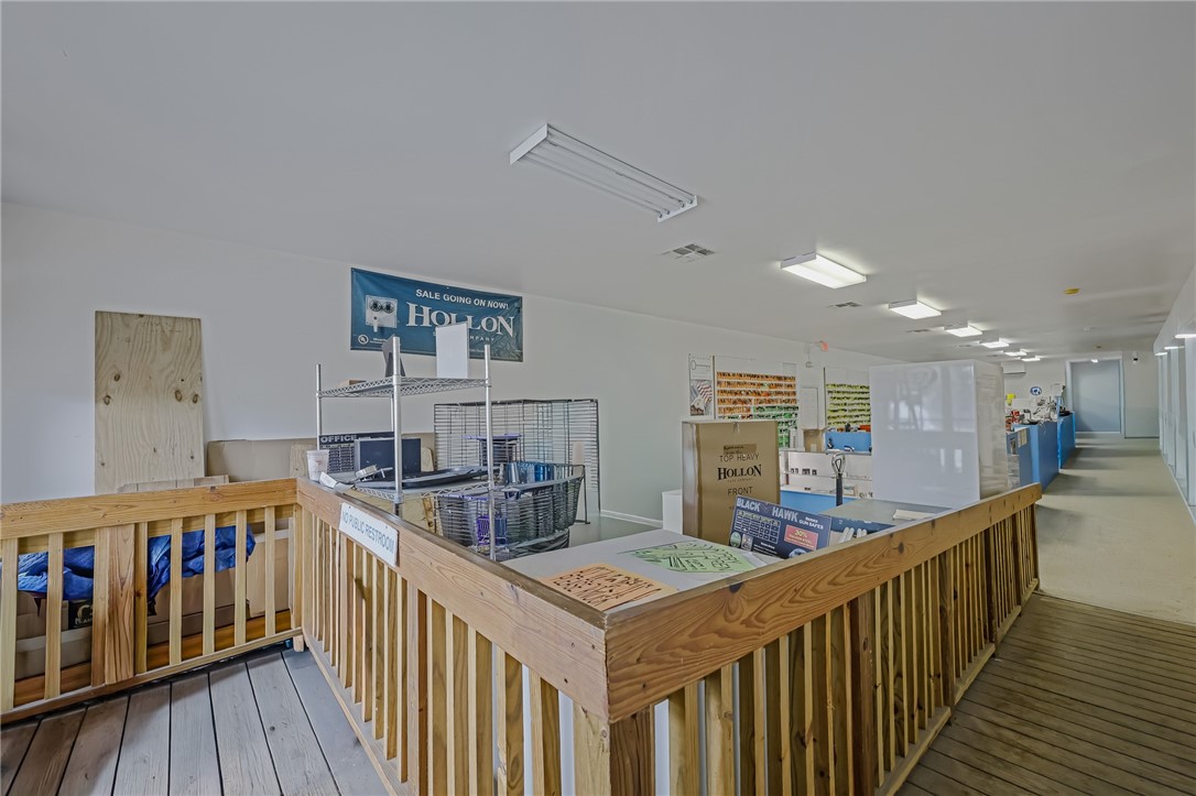 2621 Ayers St Property Photo 13