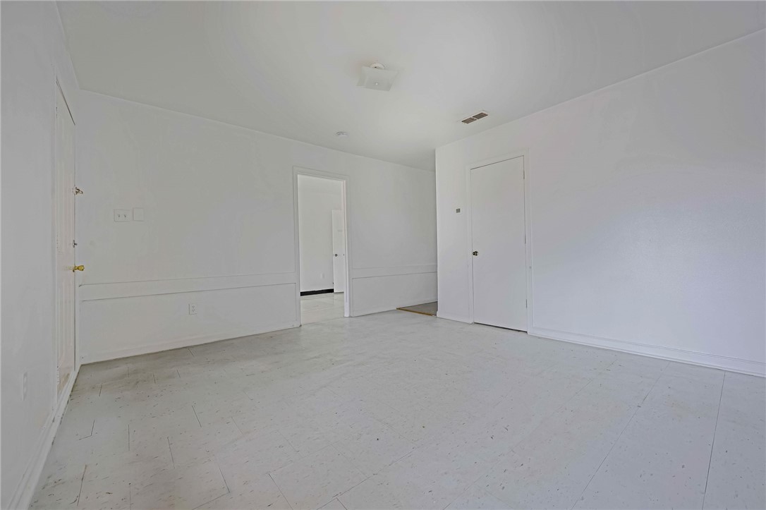 2621 Ayers St Property Photo 23