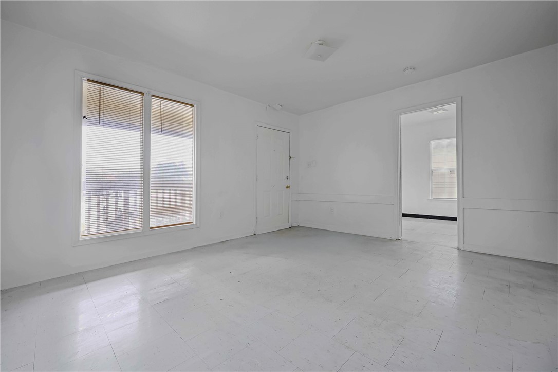 2621 Ayers St Property Photo 24