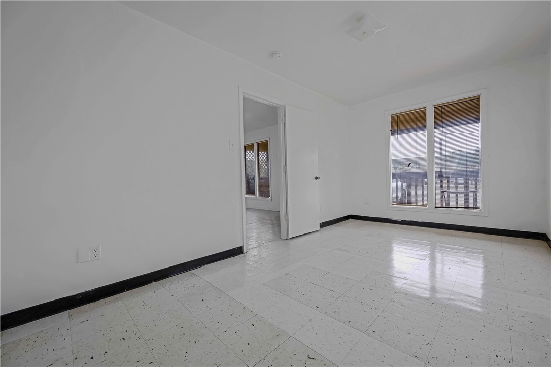 2621 Ayers St Property Photo 25