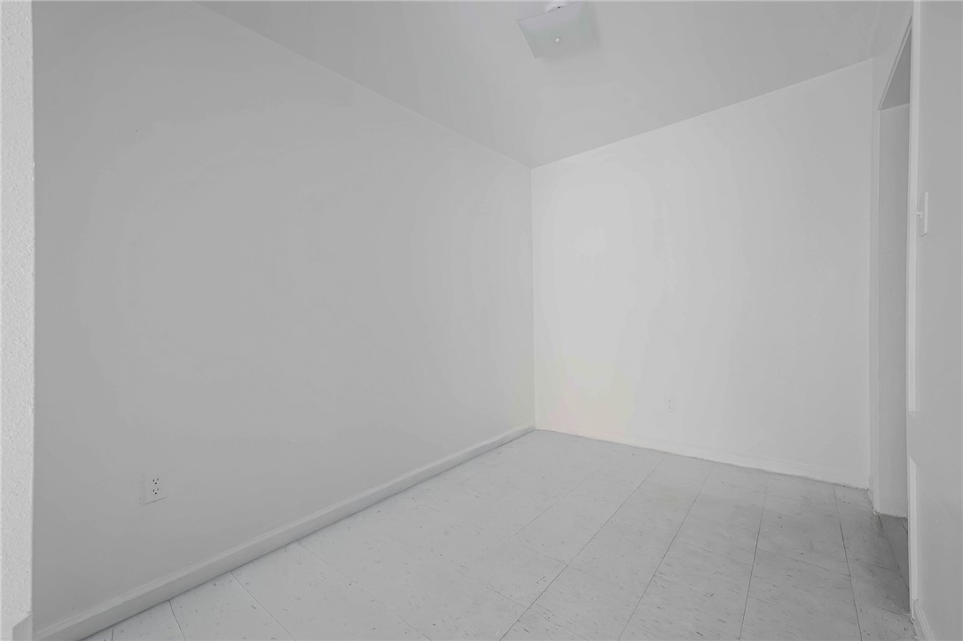 2621 Ayers St Property Photo 27