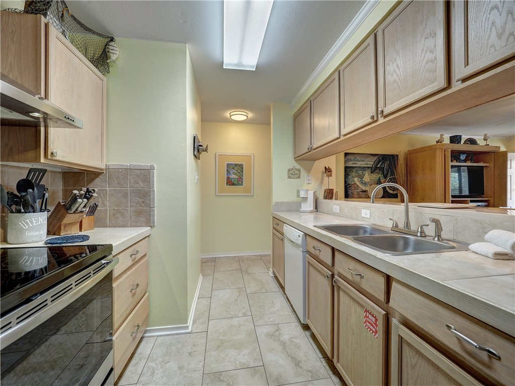 220 W Avenue F 1b Property Photo 8
