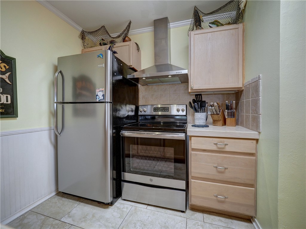 220 W Avenue F 1b Property Photo 9