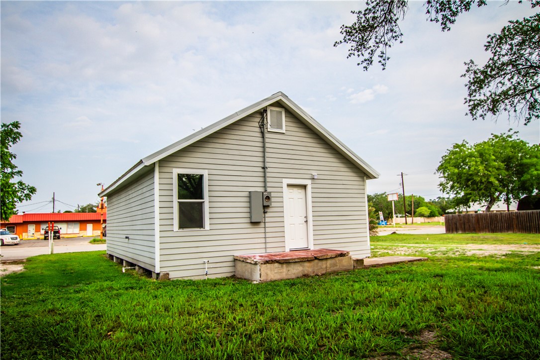 413 South San Patricio Property Photo 20