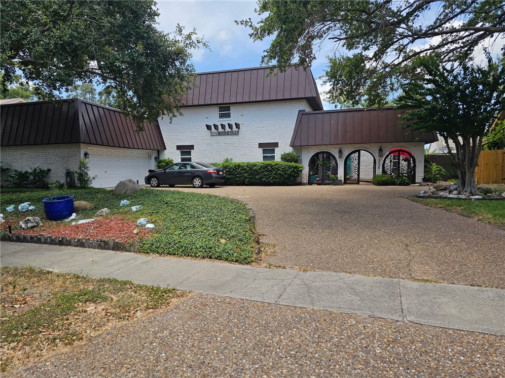 6025 Lost Creek Dr Property Photo 1