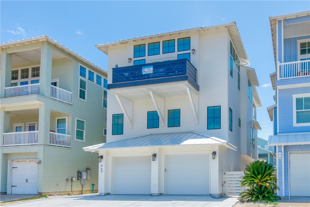 969 Banyan Beach Dr Property Photo 3