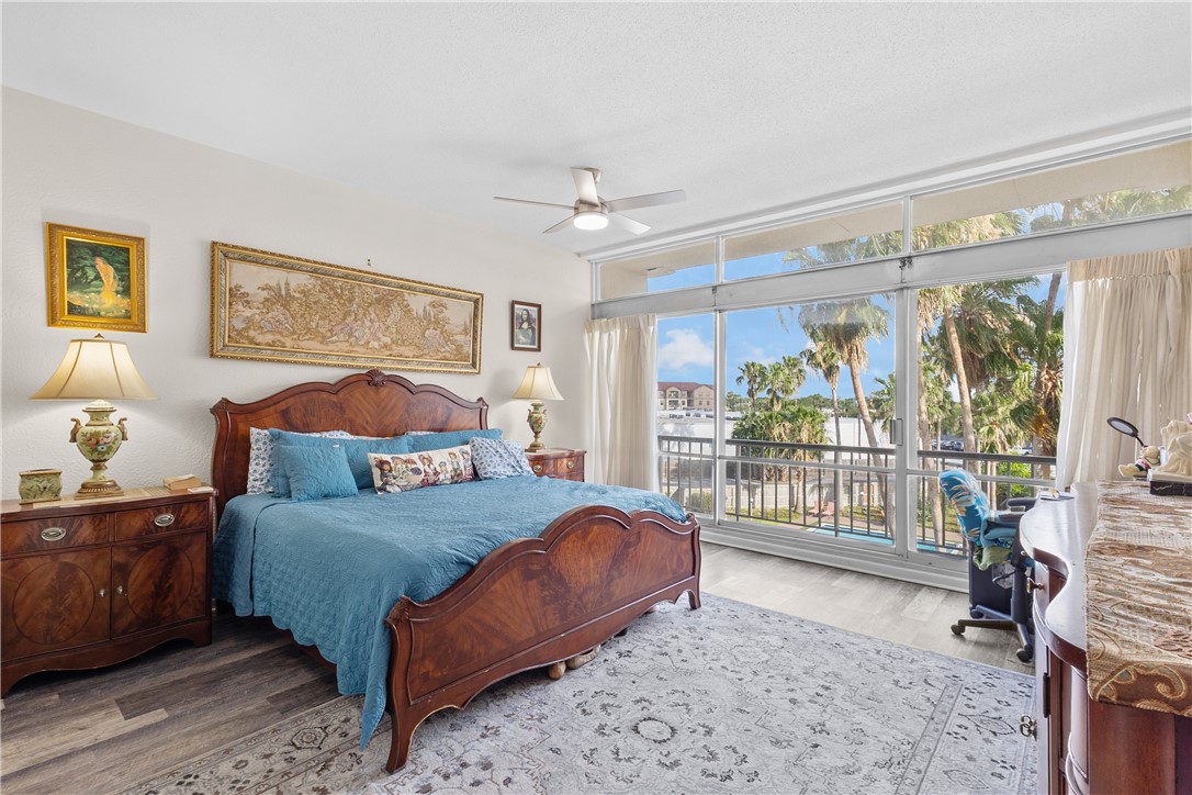 4600 Ocean Dr 307 Property Photo 11