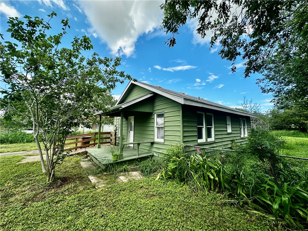 2729 Robby St Property Photo 3