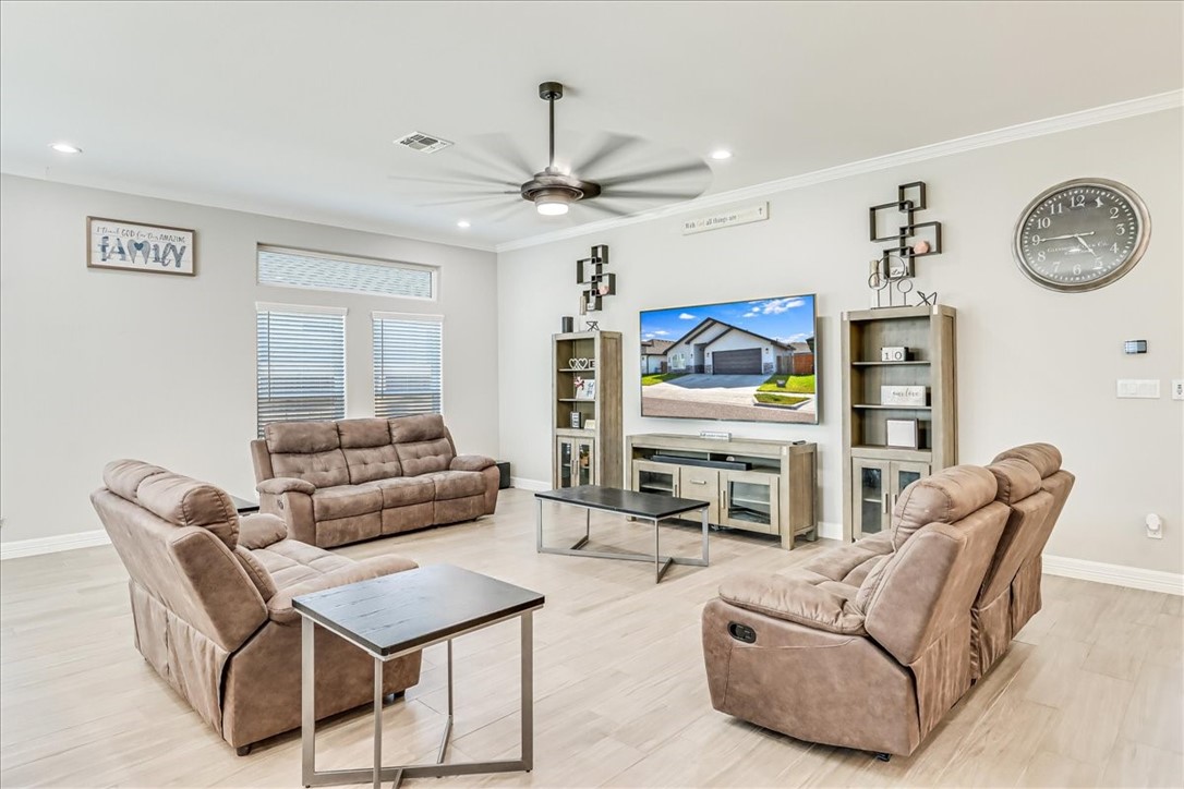 4102 Fold Lane Property Photo 8