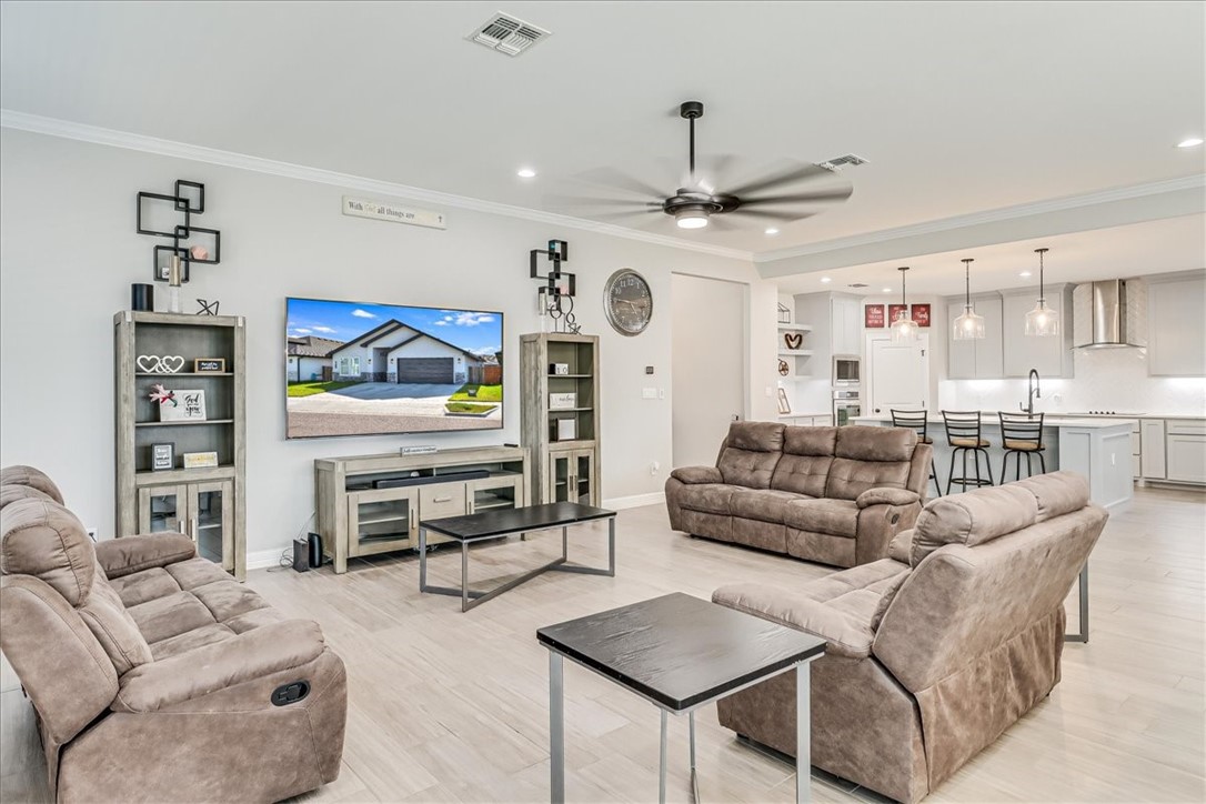 4102 Fold Lane Property Photo 9