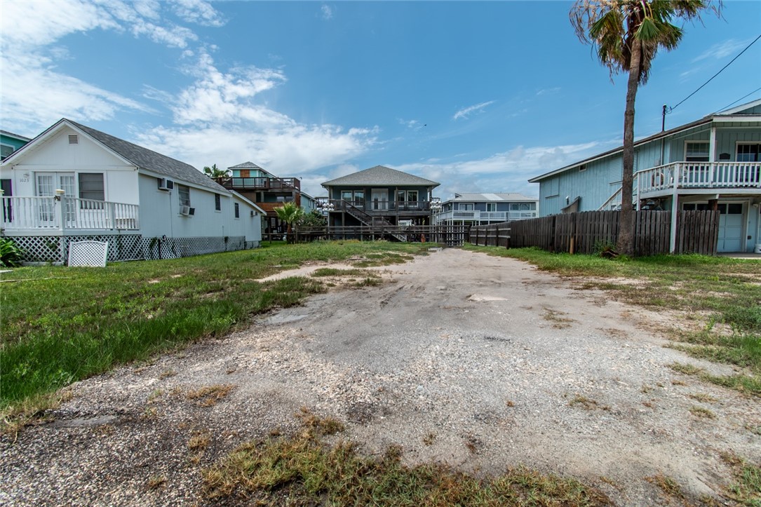 1019 S Austin St Property Photo 1