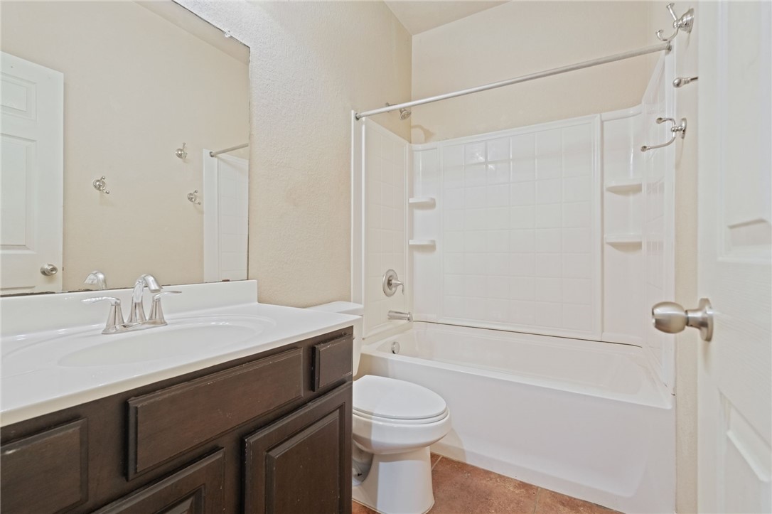325 Pacific Dr Property Photo 24