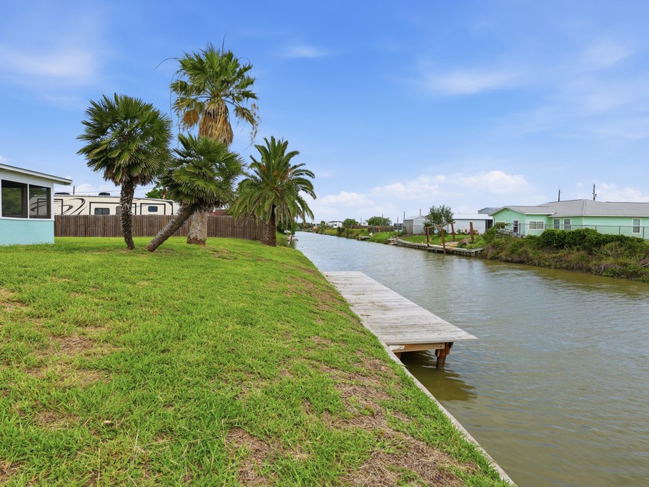 217 W Pompano Property Photo 2