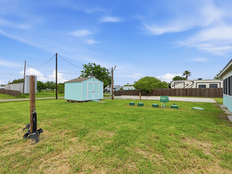 217 W Pompano Property Photo 8