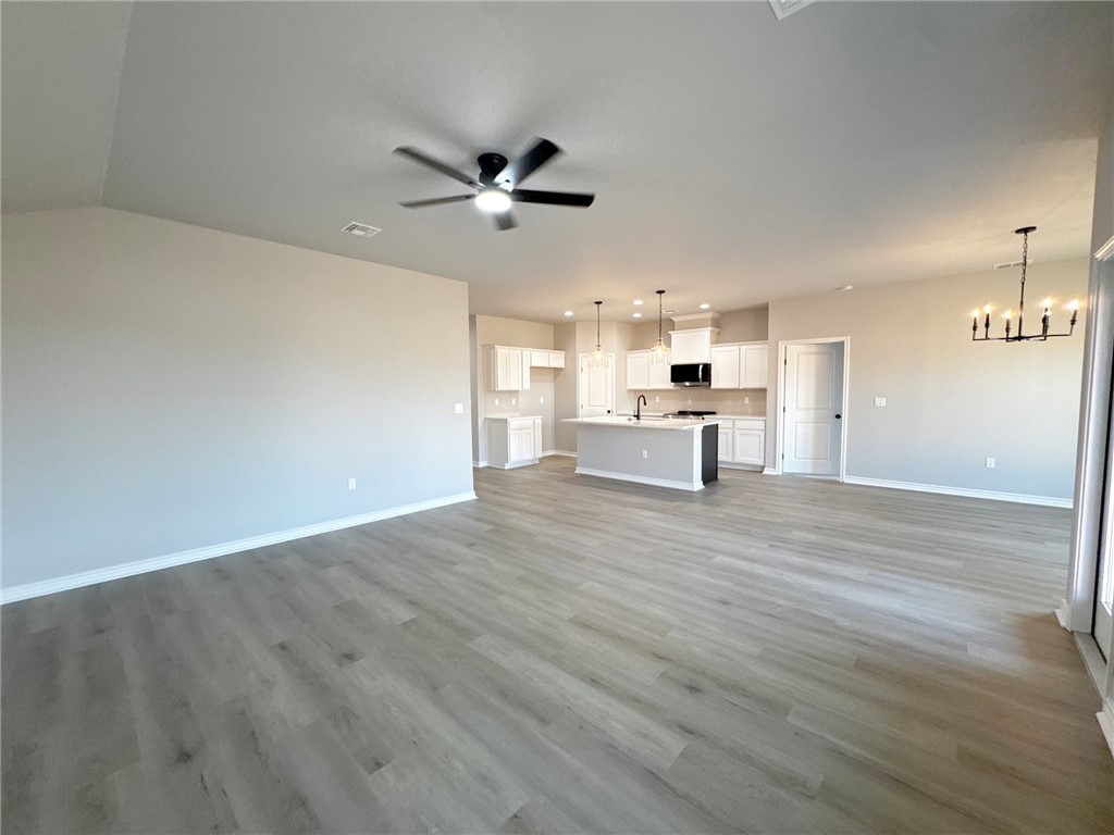 9121 Neena Dr Property Photo 7