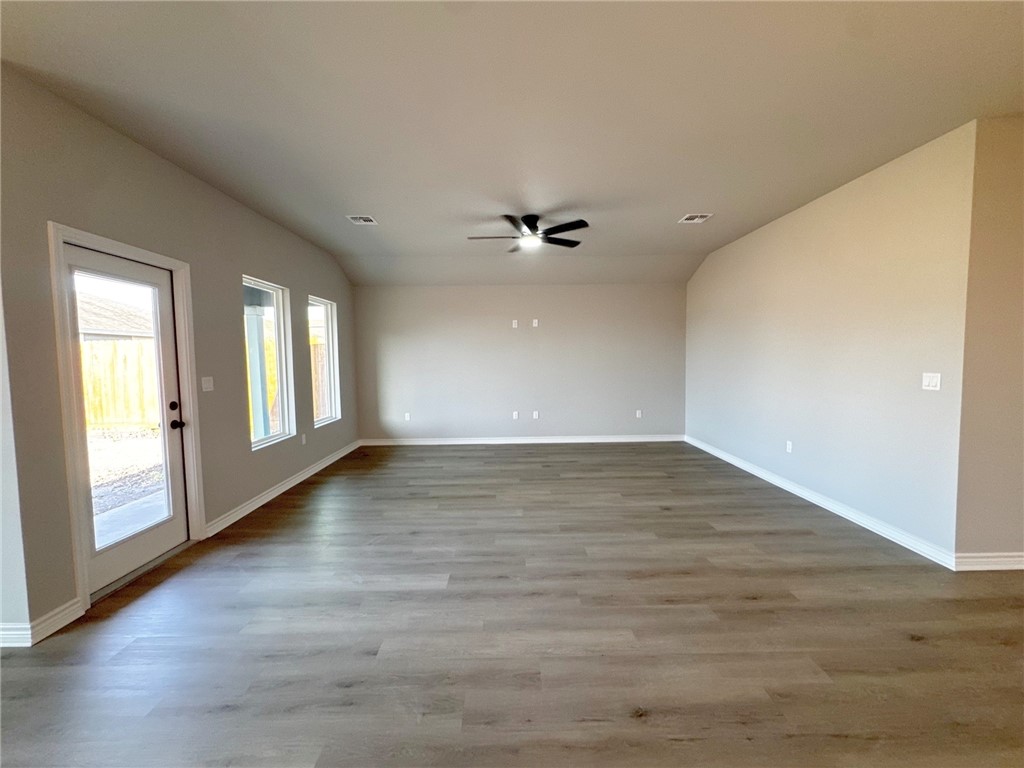 9121 Neena Dr Property Photo 11