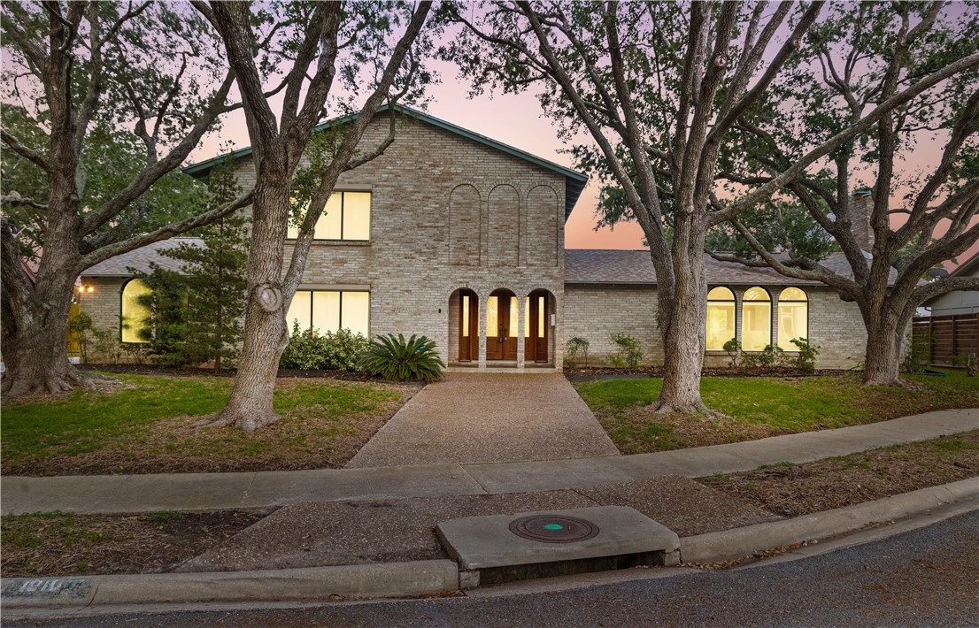1010 Karnak Dr Property Photo 1