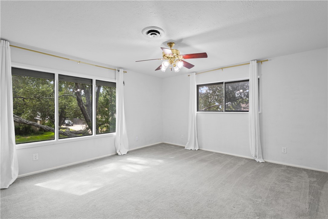 1010 Karnak Dr Property Photo 25