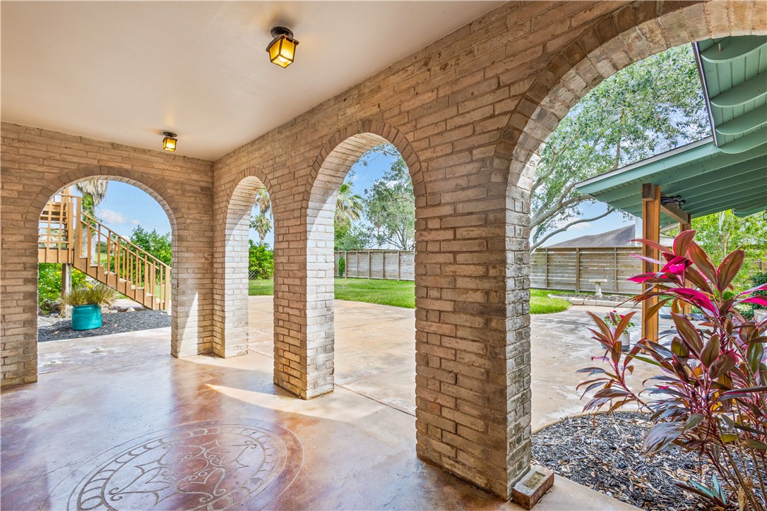 1010 Karnak Dr Property Photo 29
