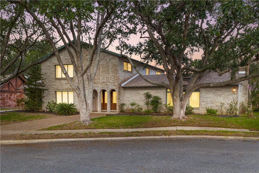1010 Karnak Dr Property Photo 35
