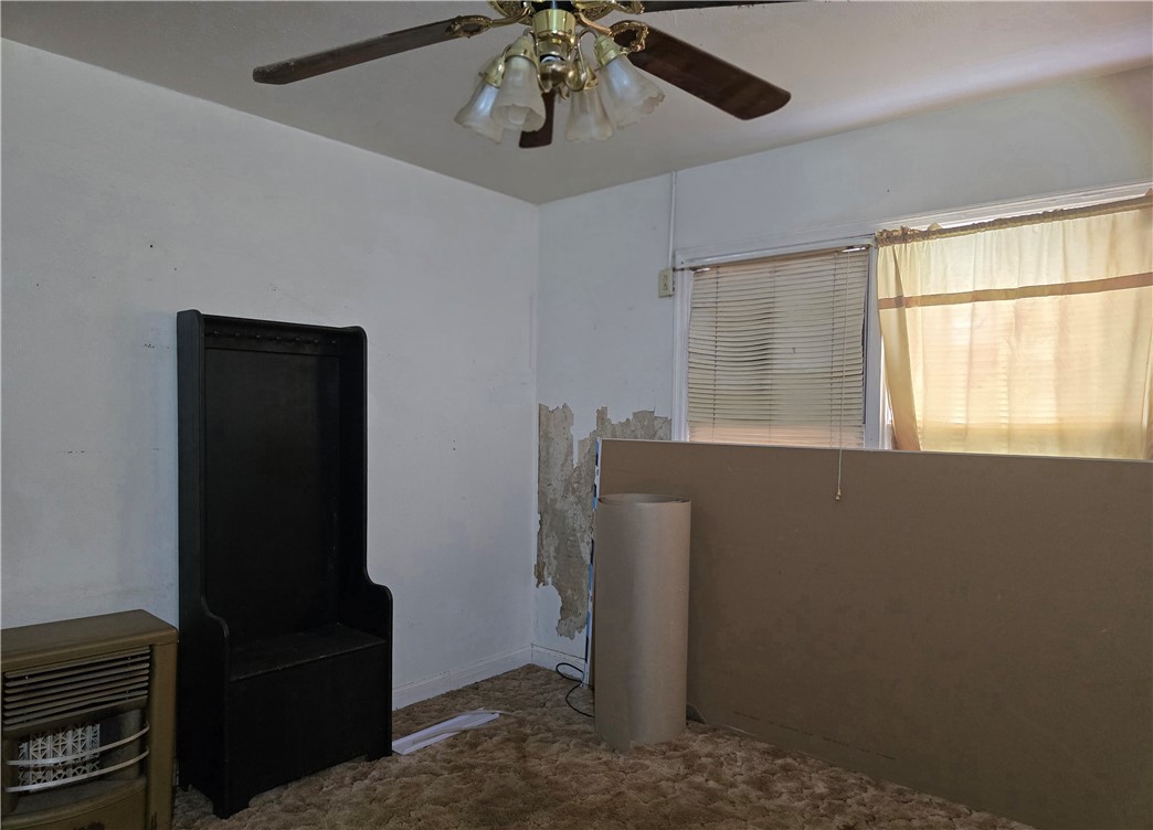 721 E Lewis St Property Photo 12