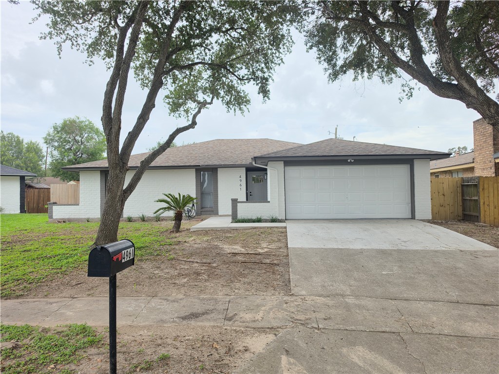 4961 Shadowbend Dr Property Photo 1