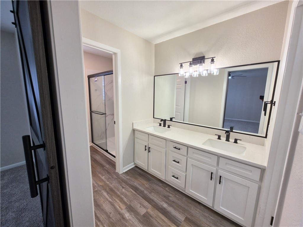 4961 Shadowbend Dr Property Photo 18