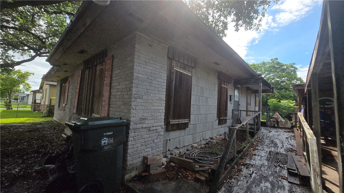 3806 Bertram St Property Photo 2