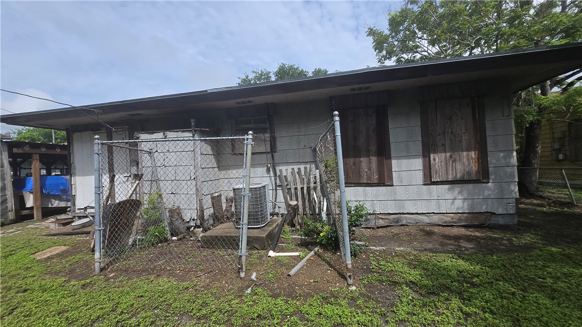 3806 Bertram St Property Photo 13