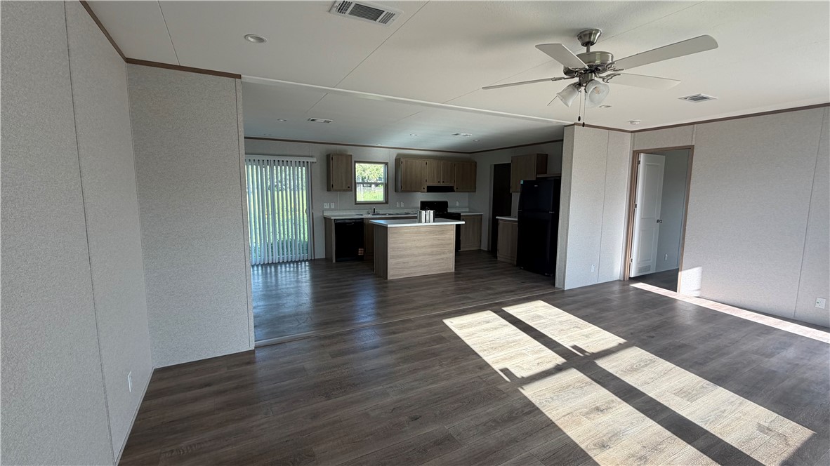 477751 Property Photo 3
