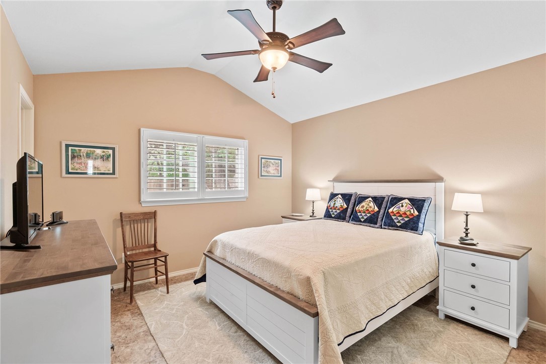 105 Pecan Harbor St Property Photo 10