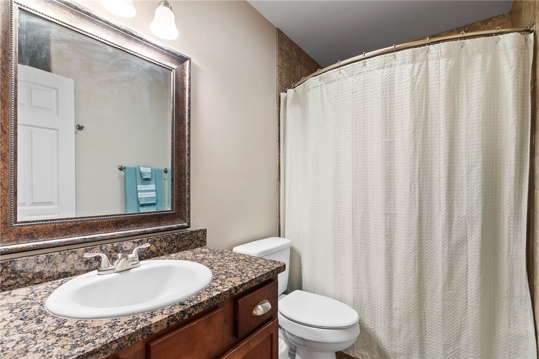 105 Pecan Harbor St Property Photo 14