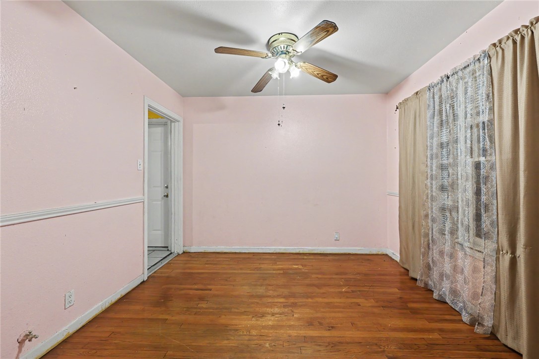 3926 Redwood St Property Photo 5