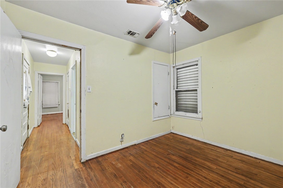 3926 Redwood St Property Photo 11