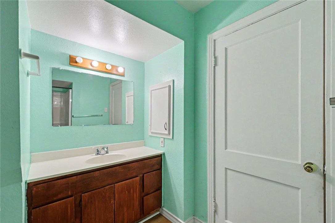 3926 Redwood St Property Photo 14