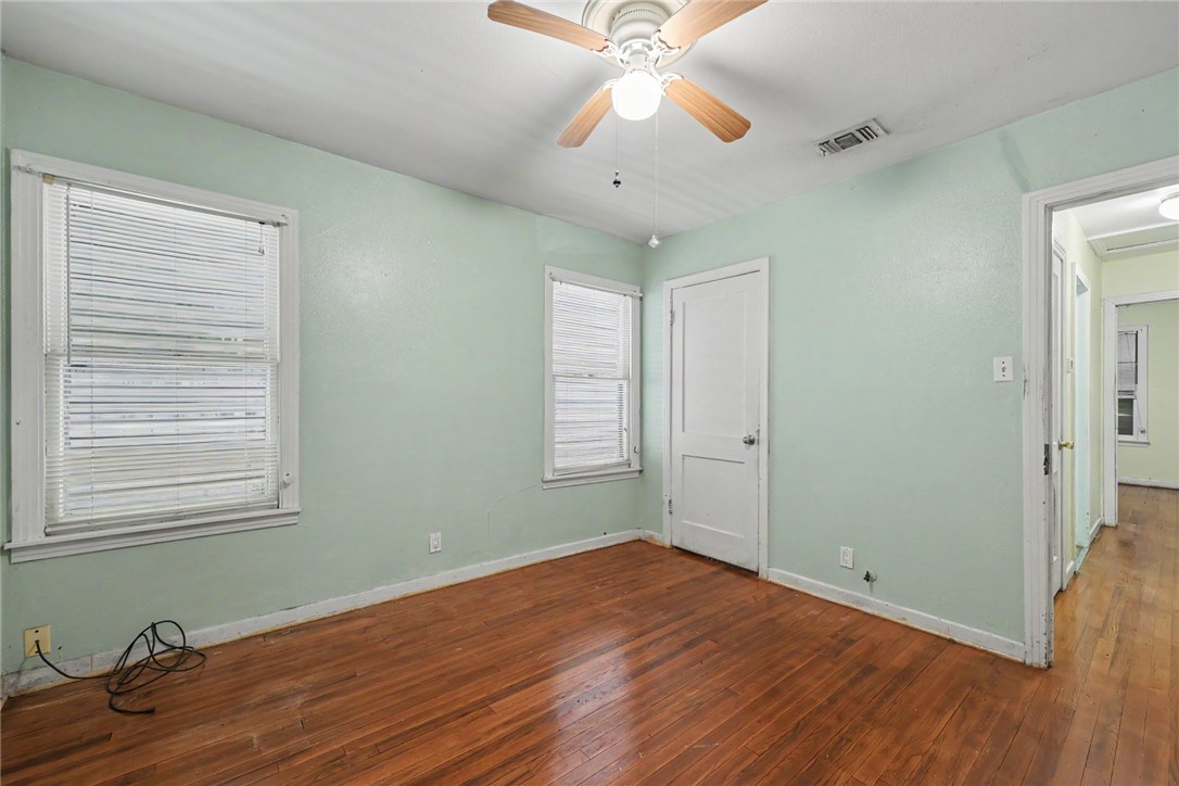 3926 Redwood St Property Photo 16