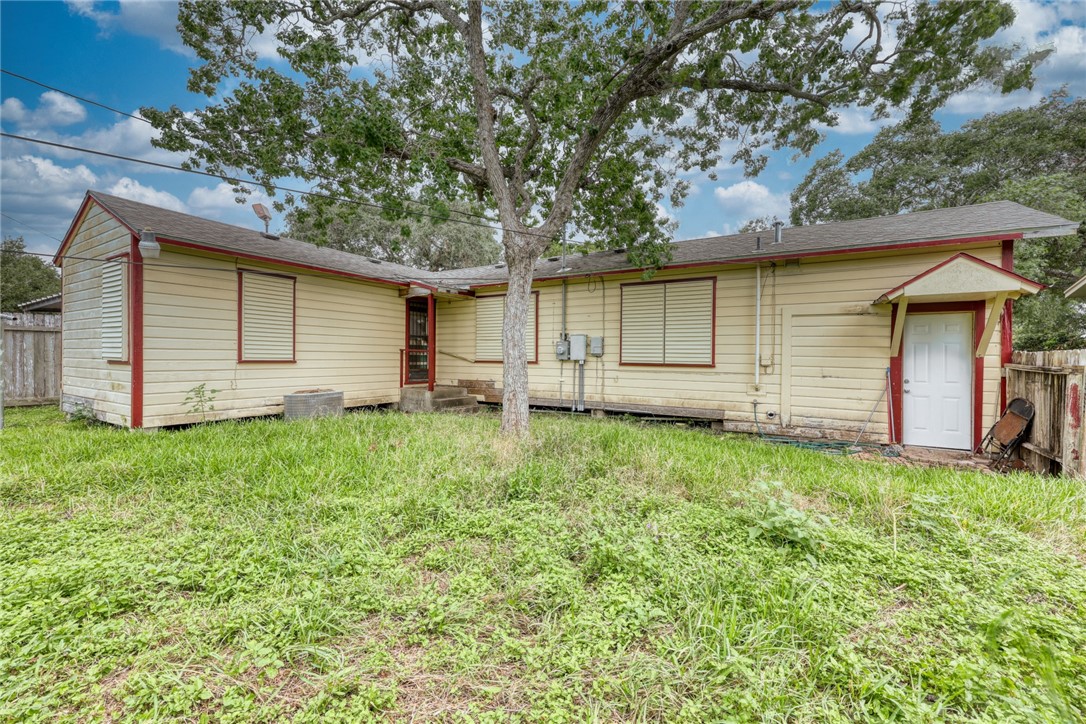 3926 Redwood St Property Photo 20