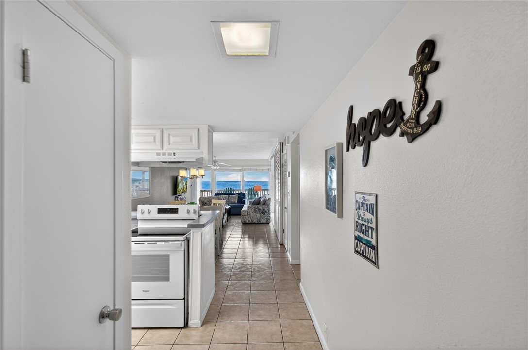 14810 Windward Dr 417 Property Photo 12