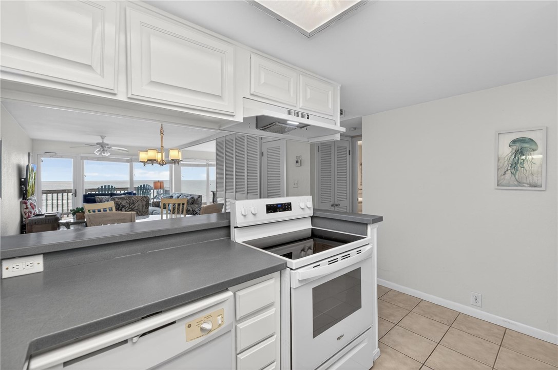 14810 Windward Dr 417 Property Photo 15