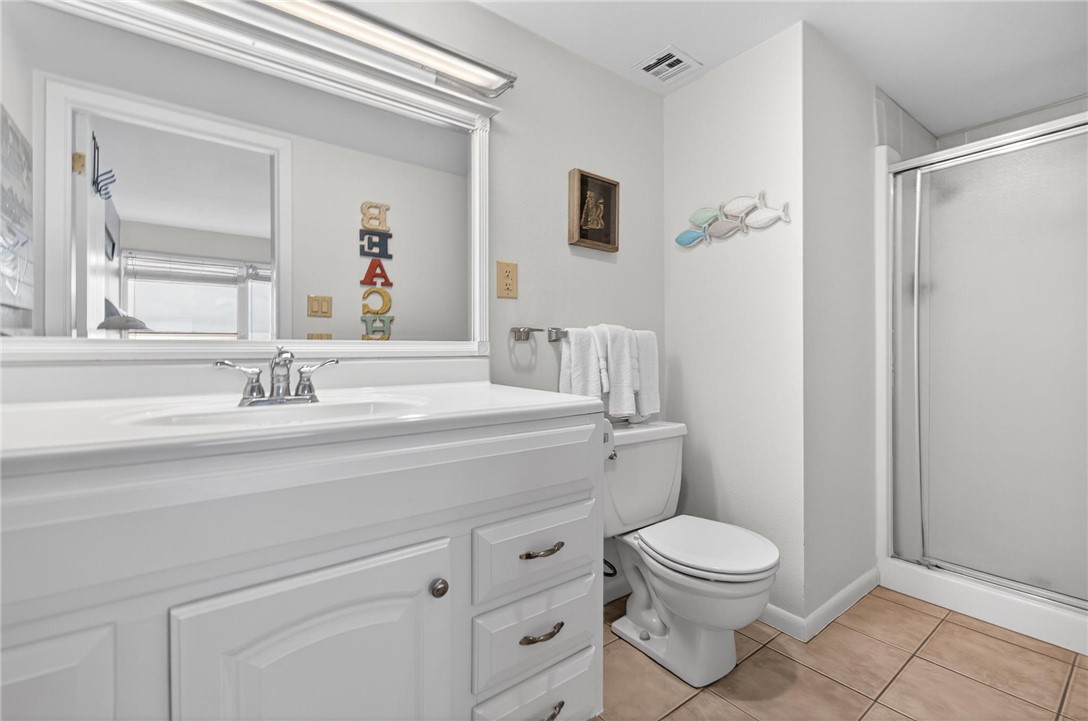 14810 Windward Dr 417 Property Photo 26