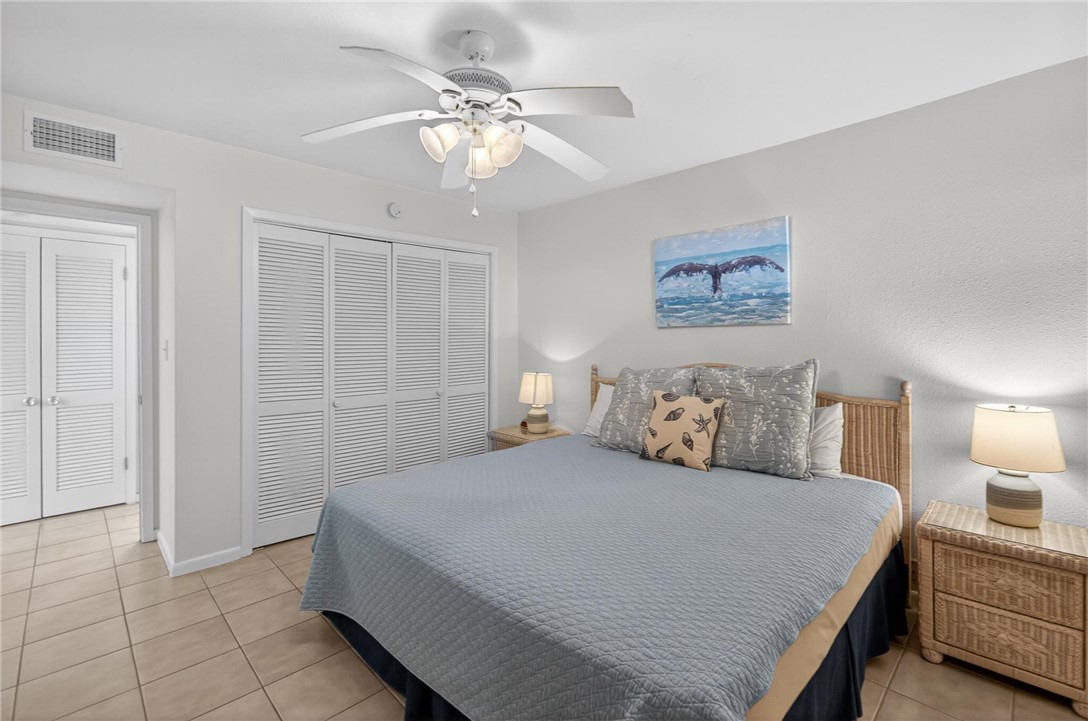 14810 Windward Dr 417 Property Photo 28