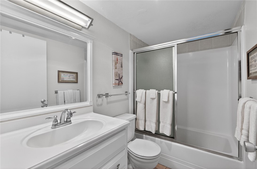 14810 Windward Dr 417 Property Photo 30