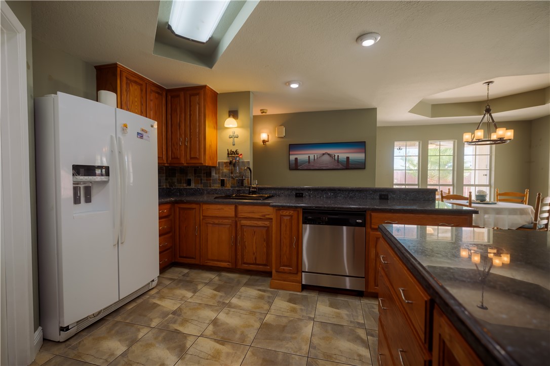 14965 Schooner Dr Property Photo 4