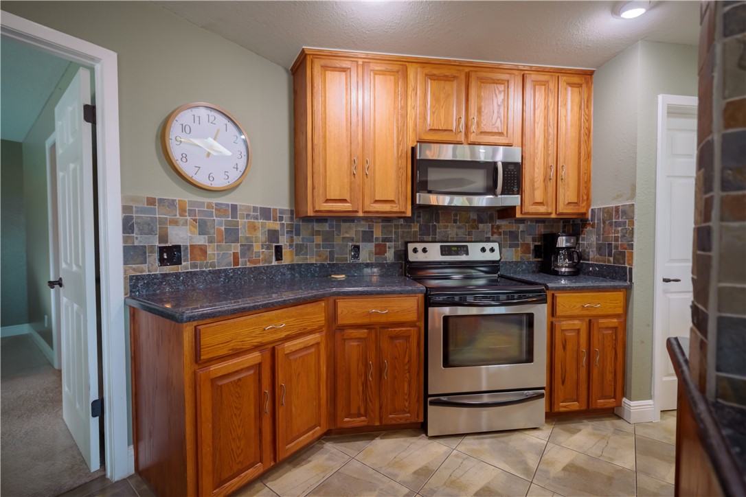 14965 Schooner Dr Property Photo 5